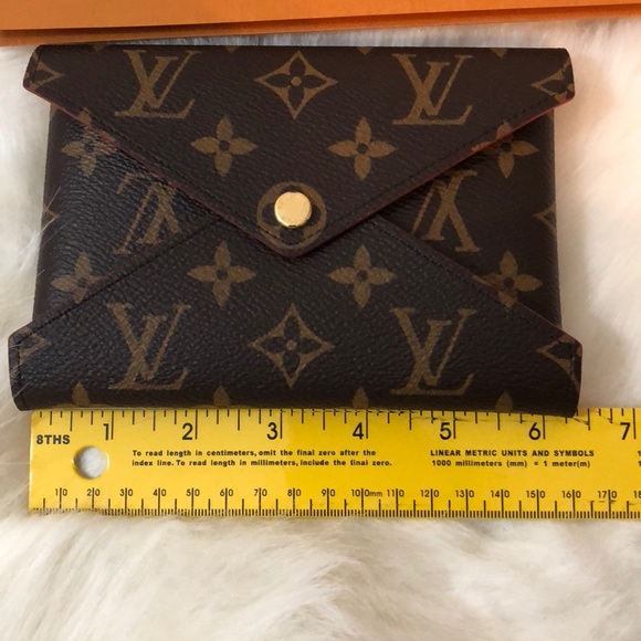 Louis Vuitton Pochette Kirigami - Picture 4 of 6